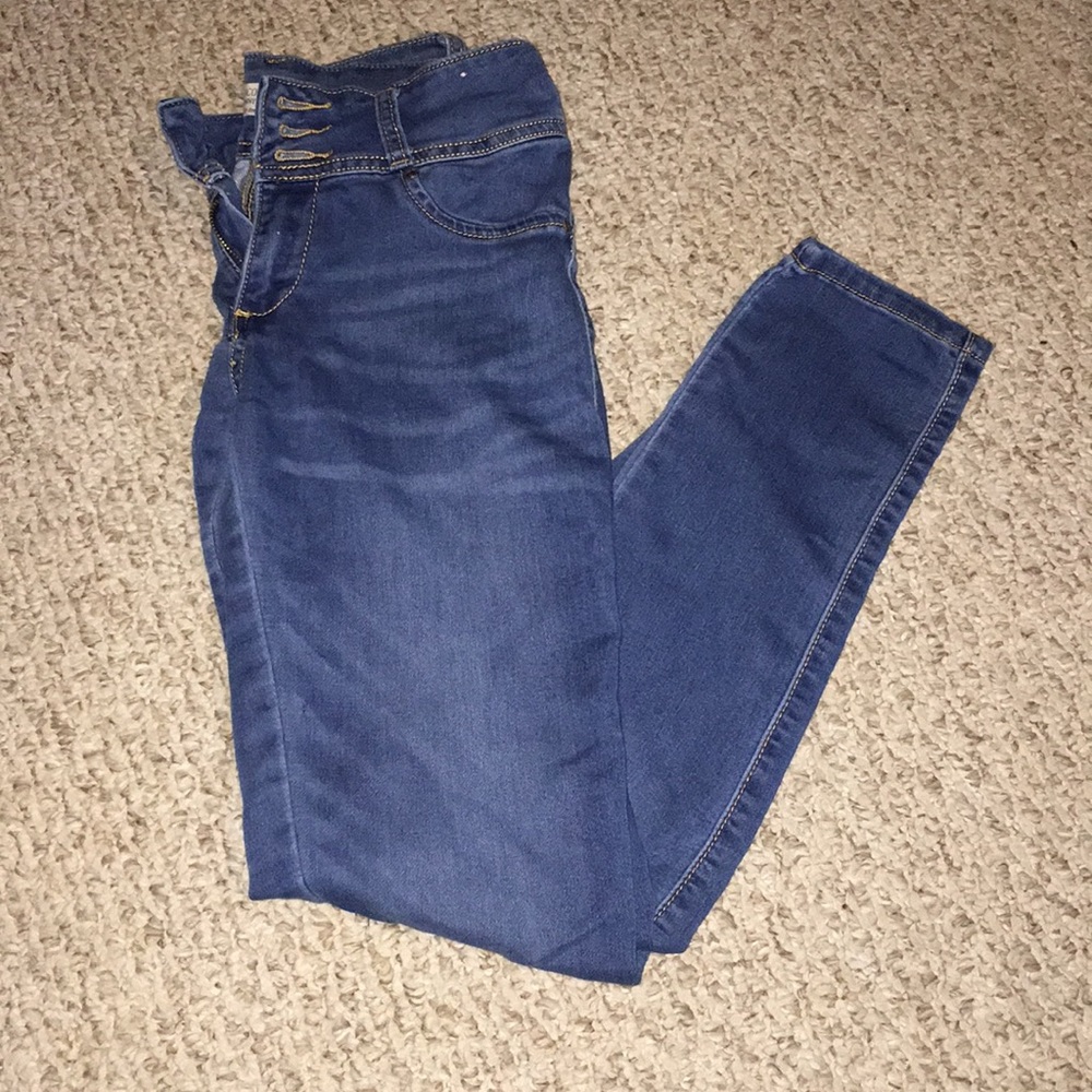 High waisted jeans